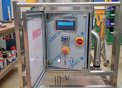 指示器X3安裝在控制面板的前面，控制磁性攪拌器。